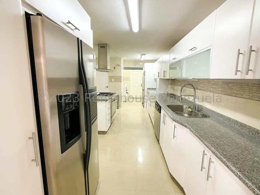 Casa (Multipes Niveles) en Alquiler en Macaracuay, Distrito Metropolitano - 14