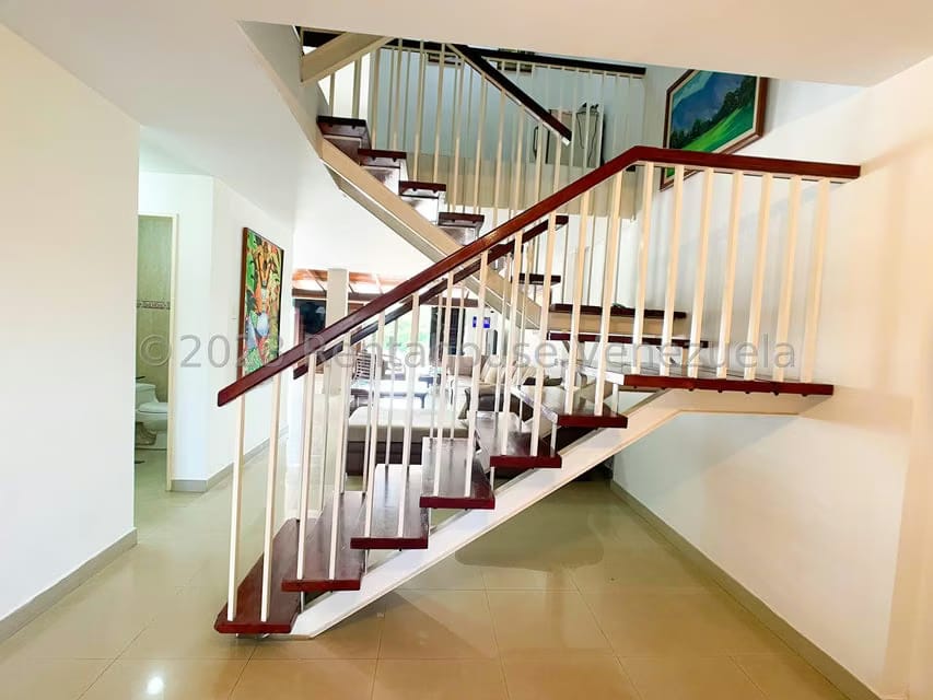 Casa (Multipes Niveles) en Alquiler en Macaracuay, Distrito Metropolitano - 18