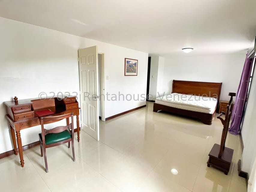 Casa (Multipes Niveles) en Alquiler en Macaracuay, Distrito Metropolitano - 21