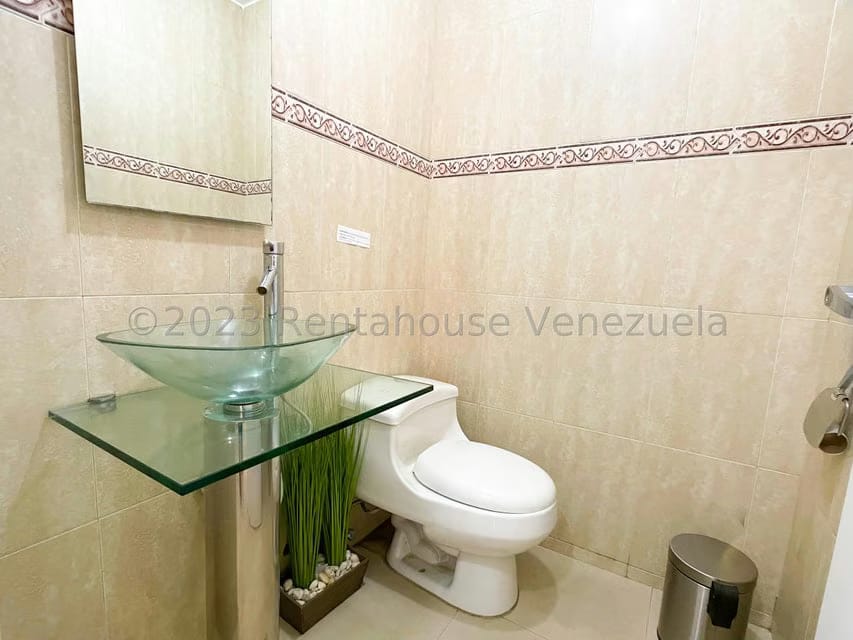 Casa (Multipes Niveles) en Alquiler en Macaracuay, Distrito Metropolitano - 29