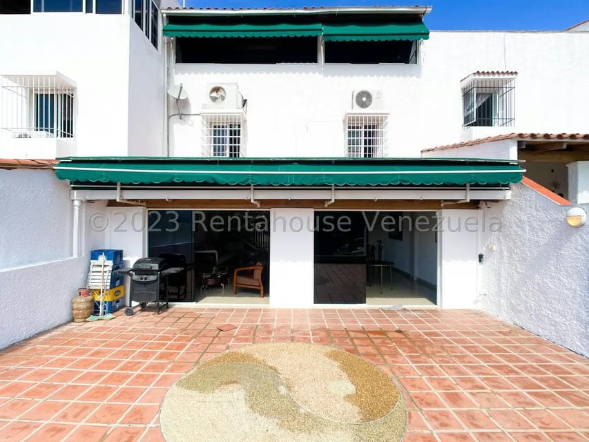 Casa (Multipes Niveles) en Alquiler en Macaracuay, Distrito Metropolitano - 43