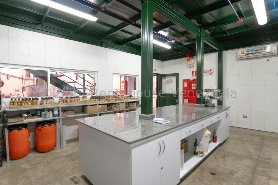 Comercial (Galpon - Deposito) en Venta en Municipio Carrizal, Miranda - 34