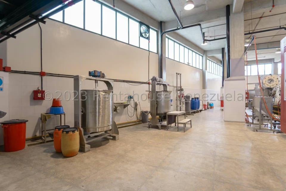 Comercial (Galpon - Deposito) en Venta en Municipio Carrizal, Miranda - 36
