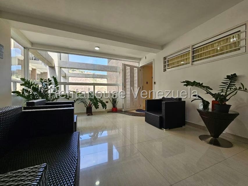 Apartamento (1 Nivel) en Venta en Los Naranjos del Cafetal, Distrito Metropolitano - 3