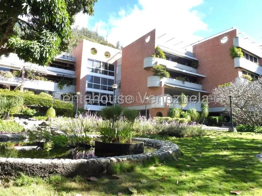 Apartamento (1 Nivel) en Alquiler en Los Chorros, Distrito Metropolitano - 2