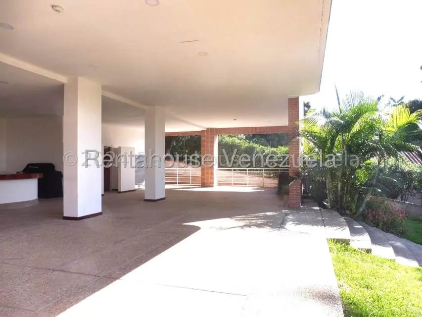 Apartamento (1 Nivel) en Alquiler en Los Chorros, Distrito Metropolitano - 28