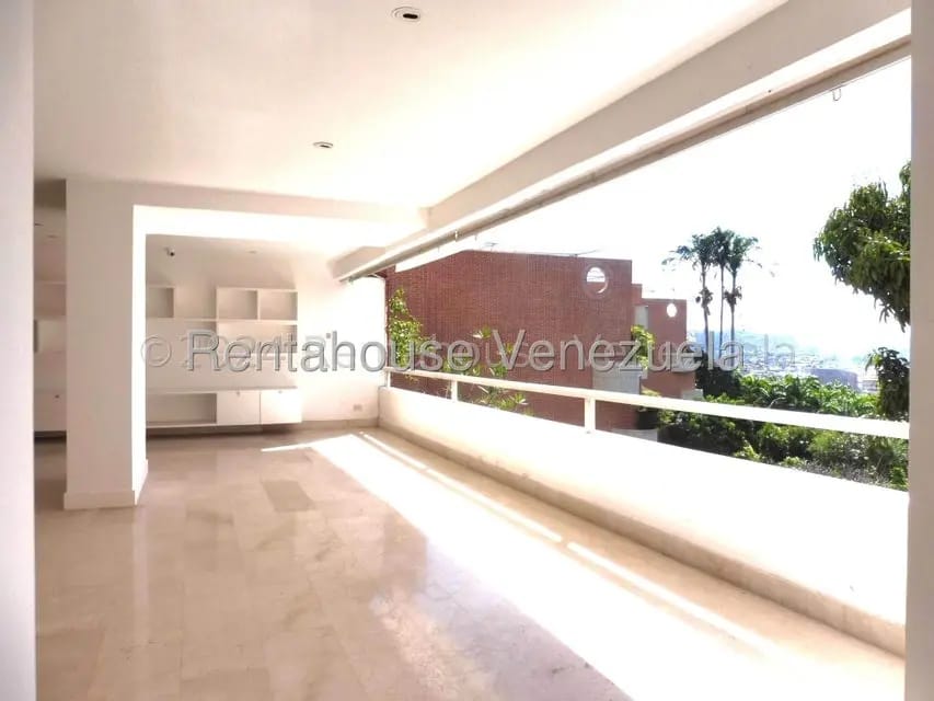 Apartamento (1 Nivel) en Alquiler en Los Chorros, Distrito Metropolitano - 5
