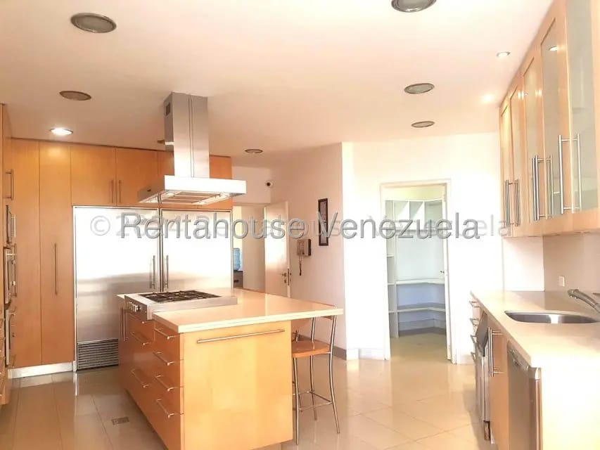 Apartamento (1 Nivel) en Alquiler en Los Chorros, Distrito Metropolitano - 8