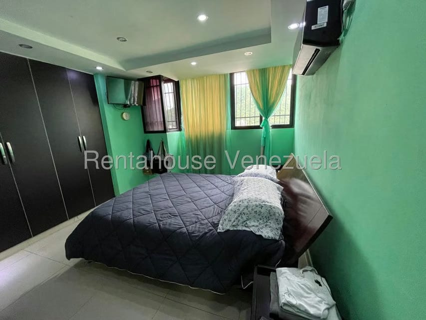 Apartamento (Duplex) en Venta en El Paraiso, Distrito Metropolitano - 20