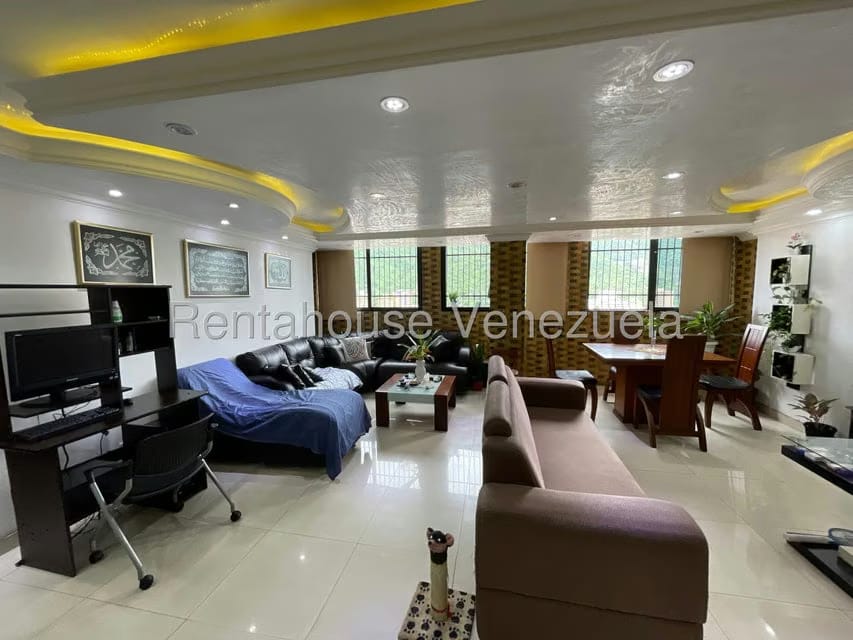 Apartamento (Duplex) en Venta en El Paraiso, Distrito Metropolitano - 3