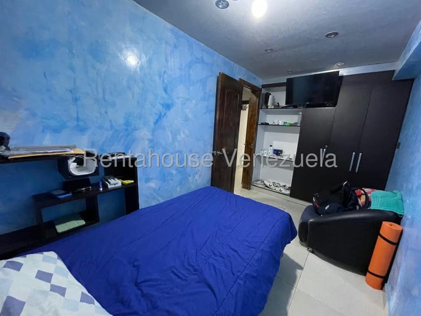 Apartamento (Duplex) en Venta en El Paraiso, Distrito Metropolitano - 24