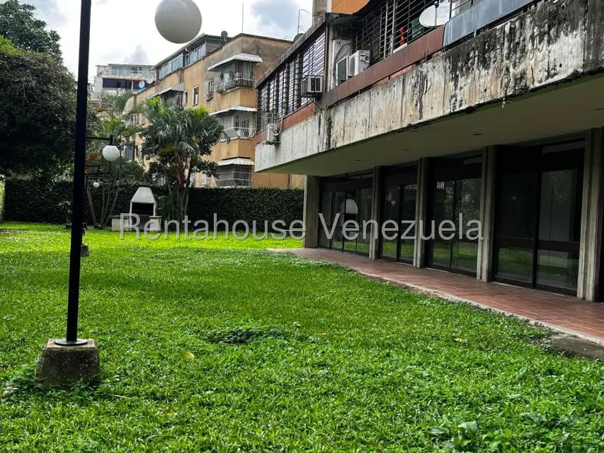 Apartamento (Duplex) en Venta en El Paraiso, Distrito Metropolitano - 41