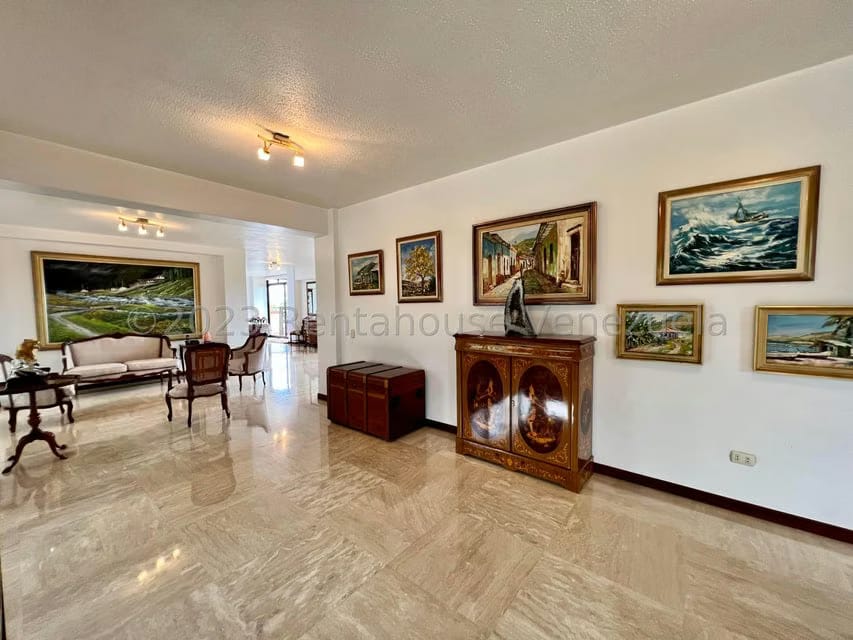 Apartamento (Duplex) en Venta en Los Chorros, Distrito Metropolitano - 12