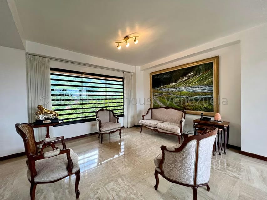 Apartamento (Duplex) en Venta en Los Chorros, Distrito Metropolitano - 13
