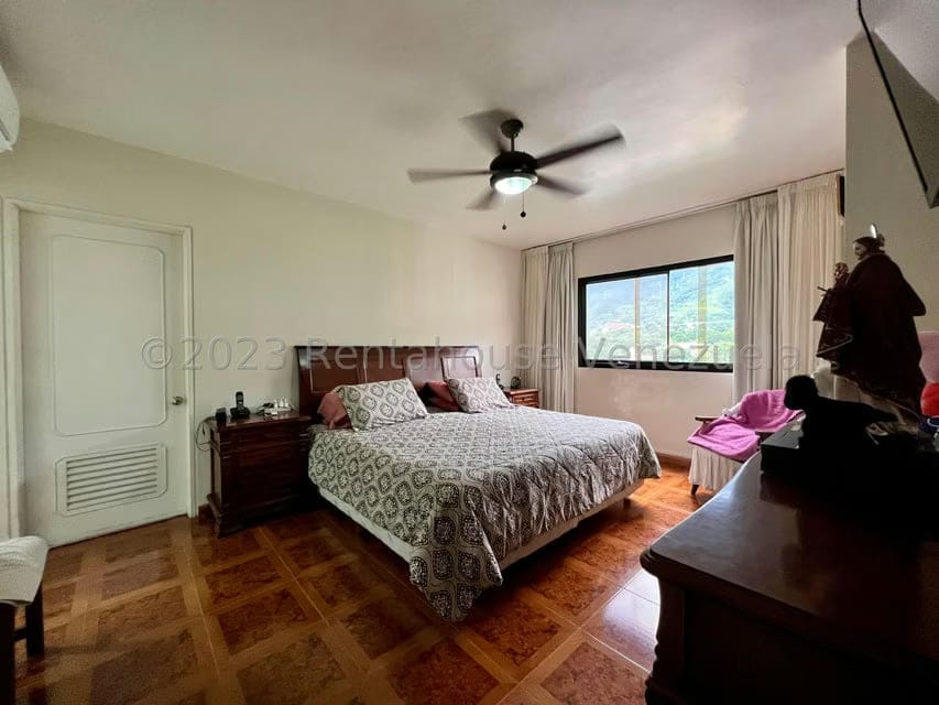 Apartamento (Duplex) en Venta en Los Chorros, Distrito Metropolitano - 29