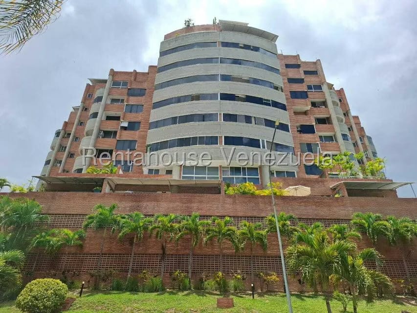 Apartamento (1 Nivel) en Alquiler en Solar del Hatillo, Distrito Metropolitano