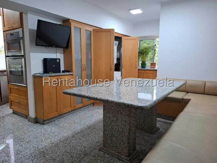 Apartamento (1 Nivel) en Alquiler en Solar del Hatillo, Distrito Metropolitano - 24