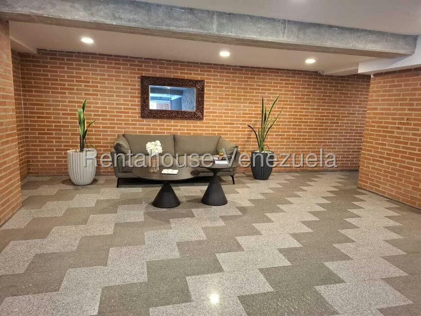 Apartamento (1 Nivel) en Alquiler en Solar del Hatillo, Distrito Metropolitano - 6