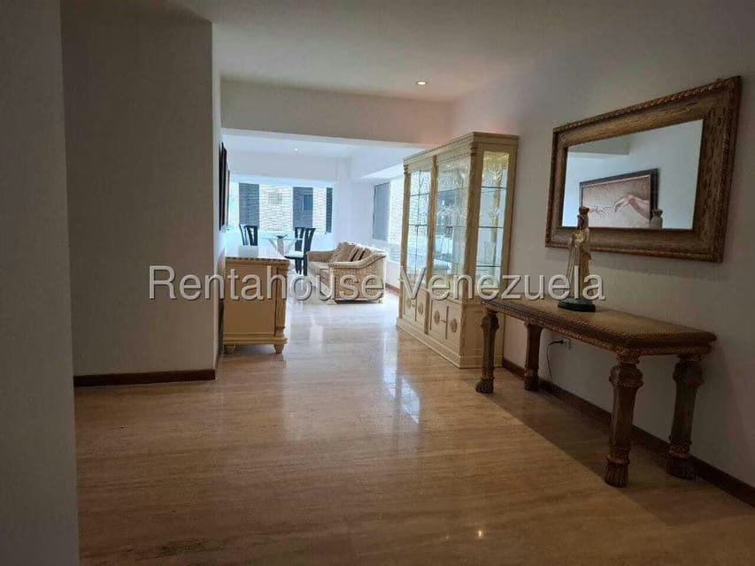 Apartamento (1 Nivel) en Alquiler en Solar del Hatillo, Distrito Metropolitano - 9