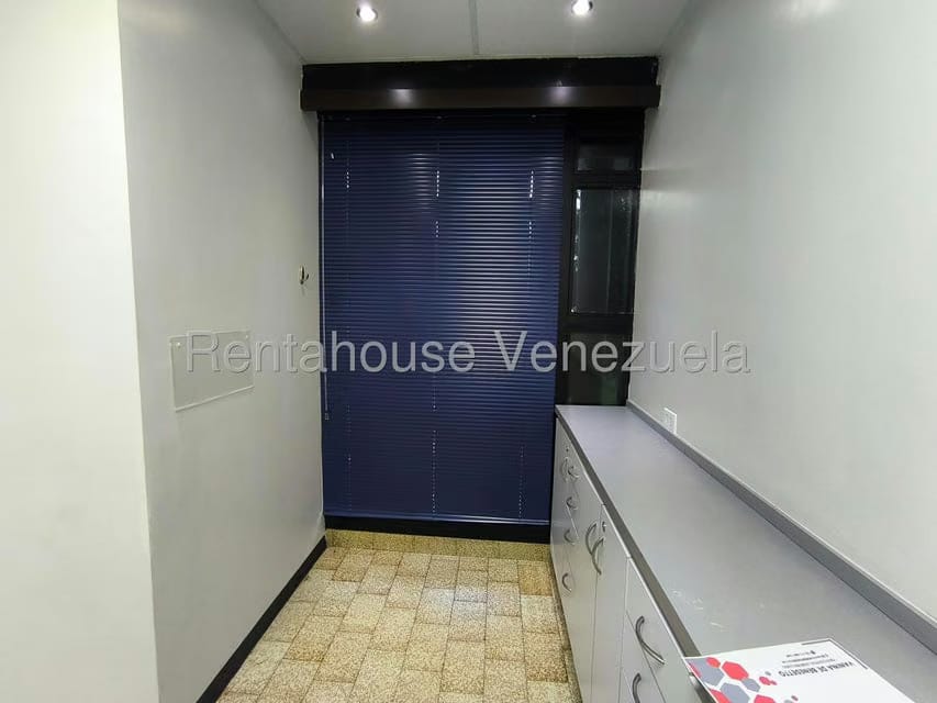 Comercial (Local Comercial) en Alquiler en Los Chaguaramos, Distrito Metropolitano - 7