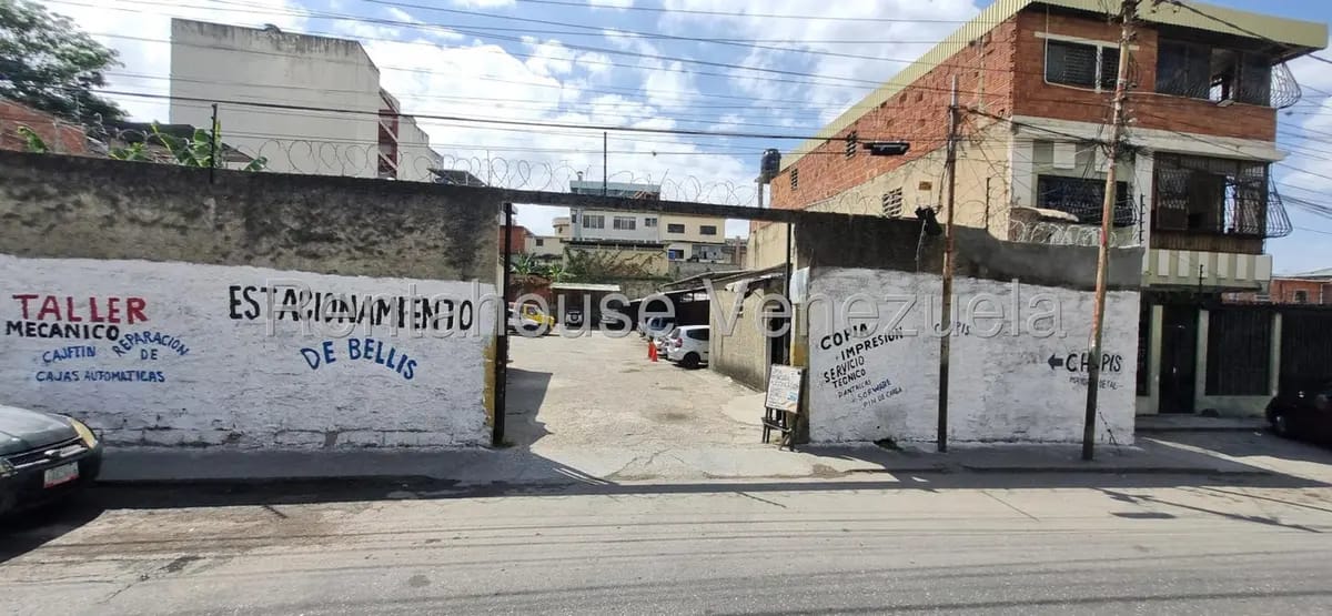 Terreno (Comercial) en Alquiler en Guatire, Miranda