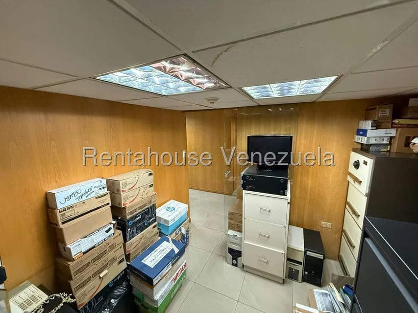 Comercial (Oficina) en Venta en Santa Eduvigis, Distrito Metropolitano - 8