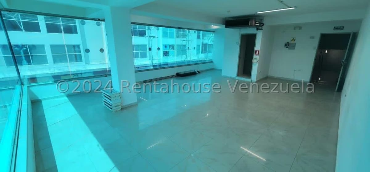 Comercial (Local Comercial) en Venta en Centro de Charallave, Miranda - 4