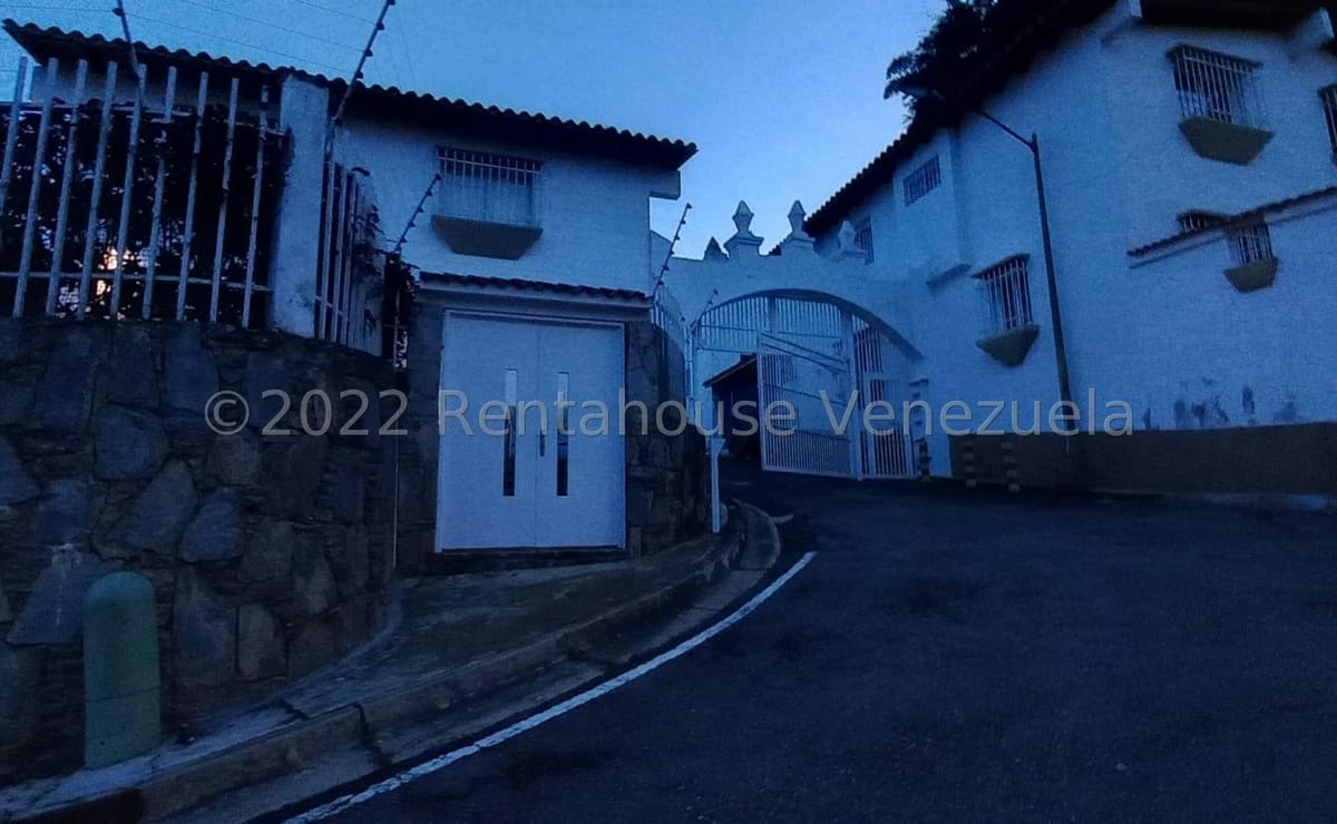 CASA EN VENTA-SELENE MARIN NOBREGA- MLS#23-13465