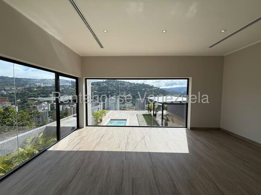 Casa (Duplex) en Venta en Santa Paula, Distrito Metropolitano - 17