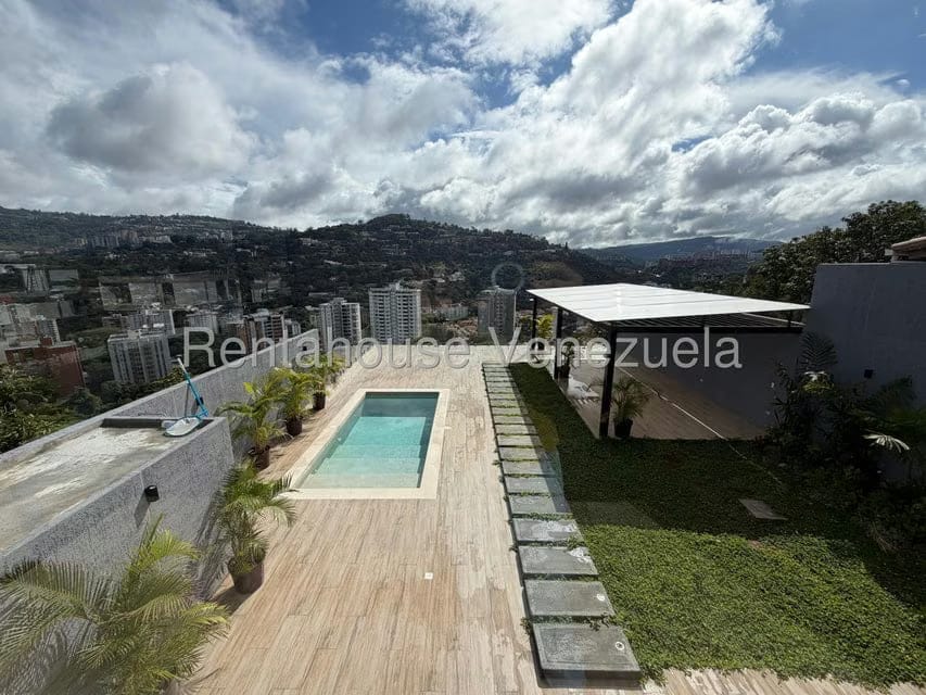 Casa (Duplex) en Venta en Santa Paula, Distrito Metropolitano - 27