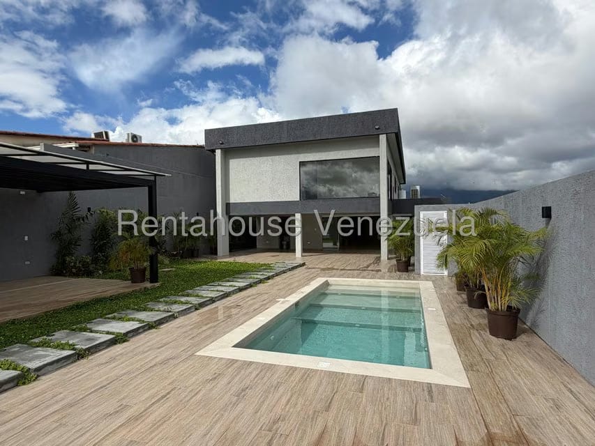 Casa (Duplex) en Venta en Santa Paula, Distrito Metropolitano - 30