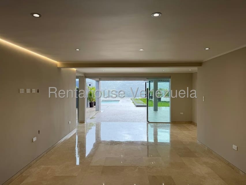 Casa (Duplex) en Venta en Santa Paula, Distrito Metropolitano - 5
