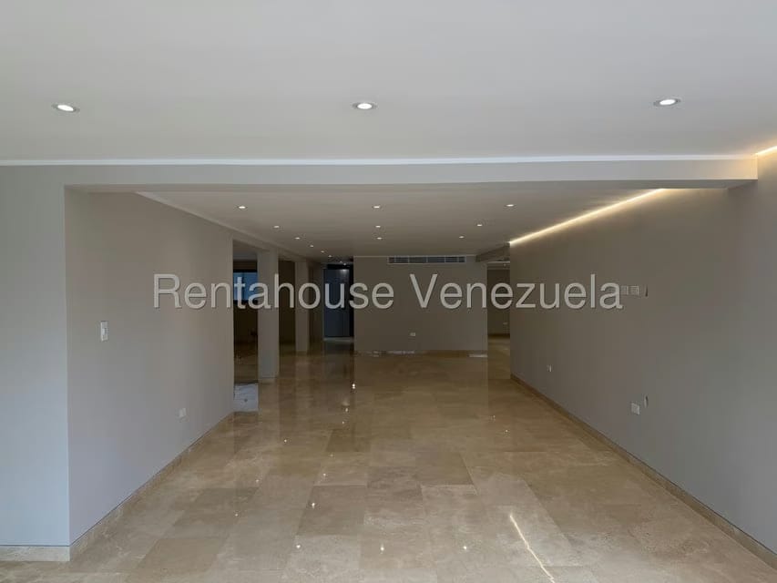 Casa (Duplex) en Venta en Santa Paula, Distrito Metropolitano - 7