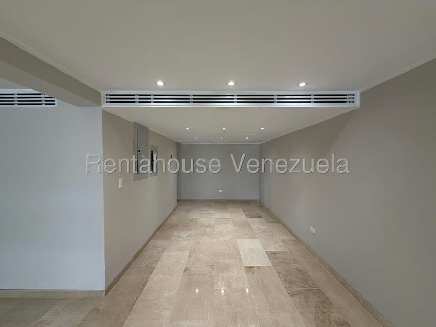 Casa (Duplex) en Venta en Santa Paula, Distrito Metropolitano - 8