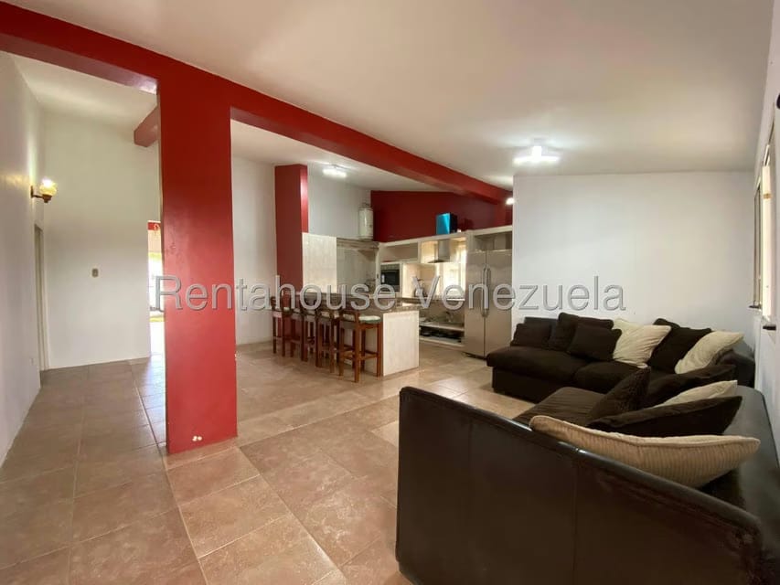 Casa (1 Nivel) en Alquiler en El Manzano, Lara - 2