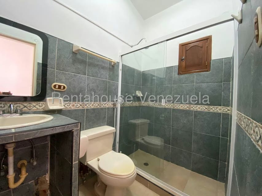 Casa (1 Nivel) en Alquiler en El Manzano, Lara - 14