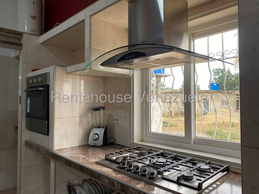 Casa (1 Nivel) en Alquiler en El Manzano, Lara - 7