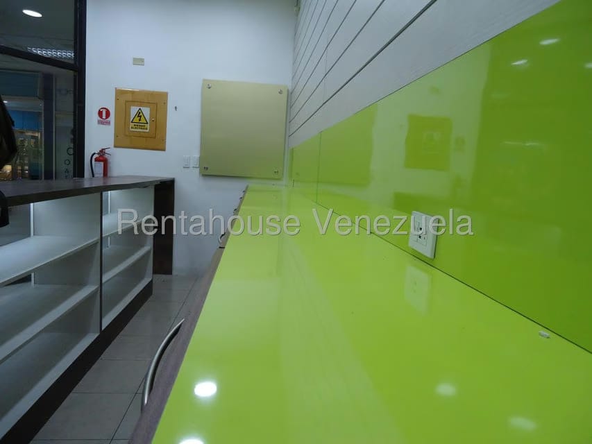 Comercial (Local Comercial) en Venta en Parroquia Catedral, Distrito Metropolitano - 11