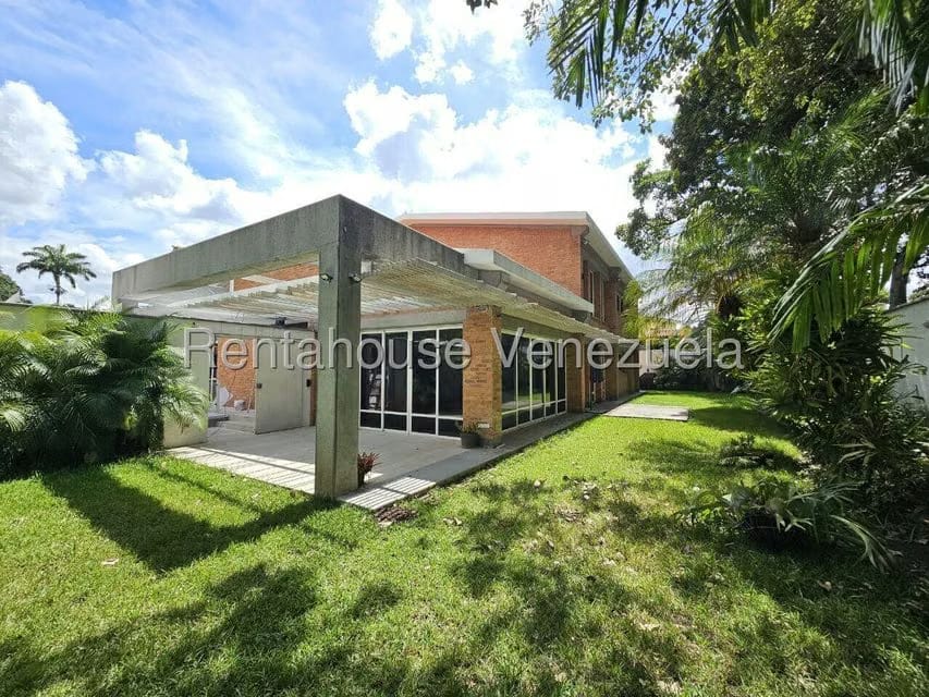 Casa (Duplex) en Venta en La Floresta, Distrito Metropolitano