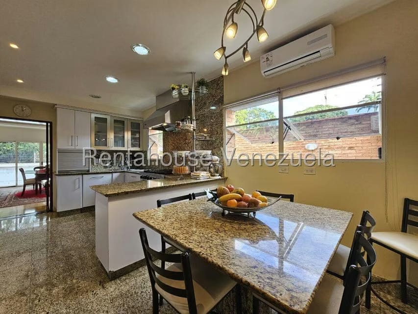 Casa (Duplex) en Venta en La Floresta, Distrito Metropolitano - 19