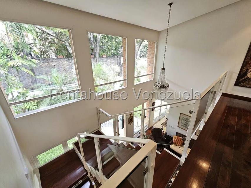 Casa (Duplex) en Venta en La Floresta, Distrito Metropolitano - 23