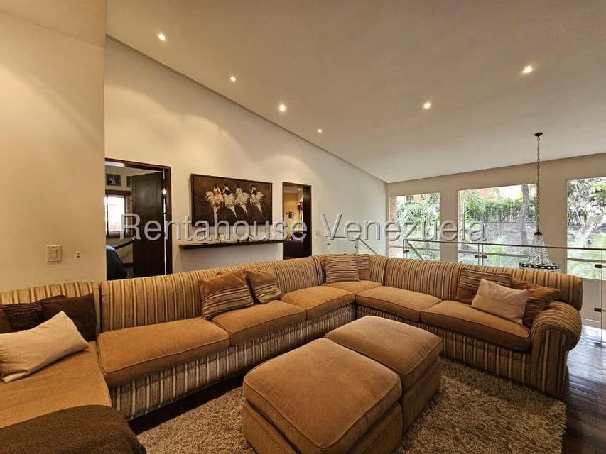Casa (Duplex) en Venta en La Floresta, Distrito Metropolitano - 26
