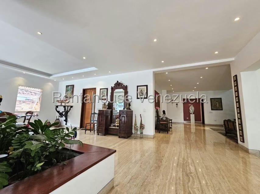 Casa (Duplex) en Venta en La Floresta, Distrito Metropolitano - 4