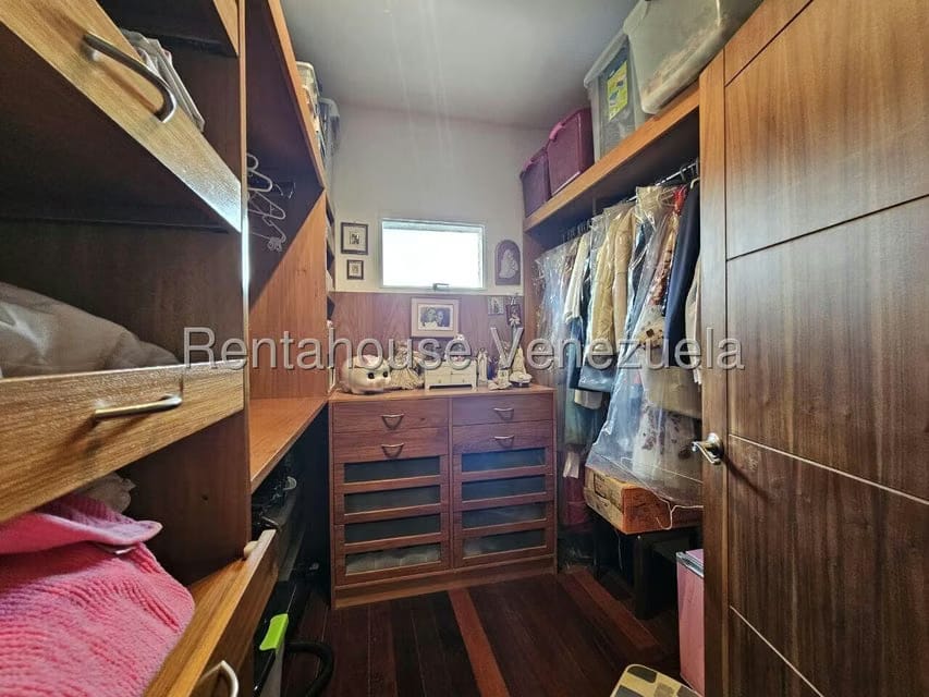 Casa (Duplex) en Venta en La Floresta, Distrito Metropolitano - 34