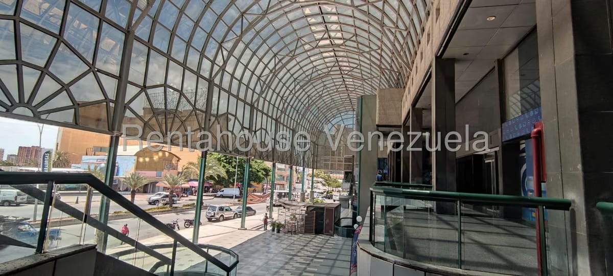 Comercial (Local Comercial) en Venta en Porlamar, Nueva Esparta - 4