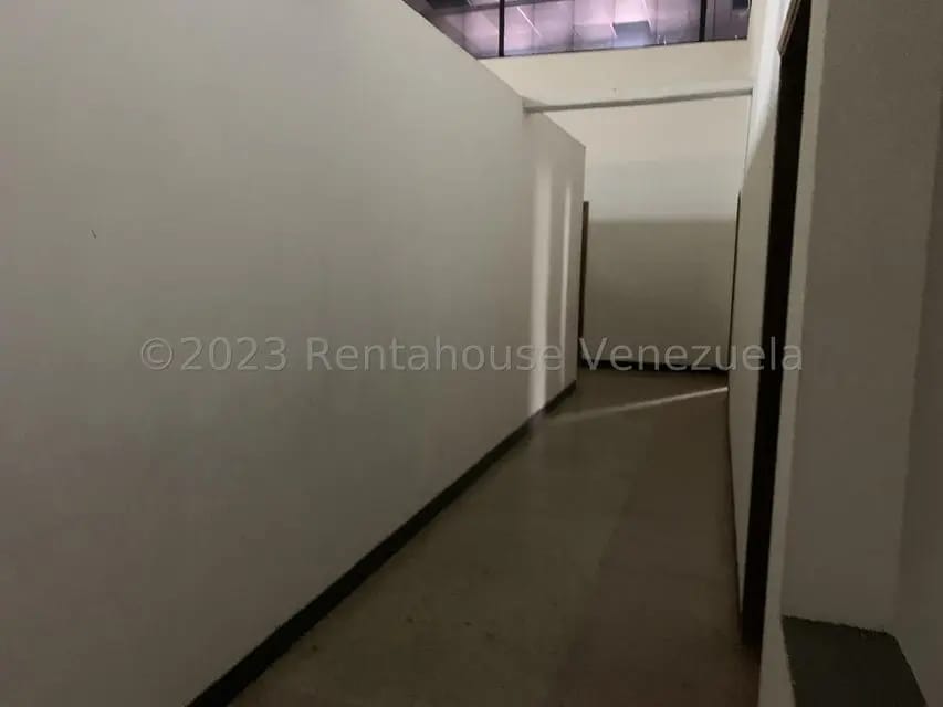 Comercial (Local Comercial) en Venta en Avenida Goajira, Zulia - 11