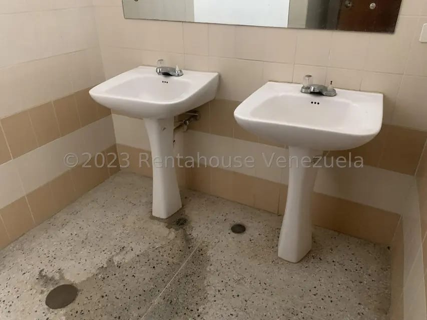 Comercial (Local Comercial) en Venta en Avenida Goajira, Zulia - 19