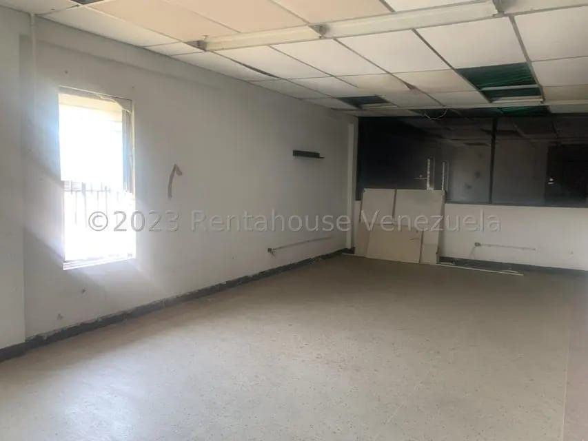 Comercial (Local Comercial) en Venta en Avenida Goajira, Zulia - 25