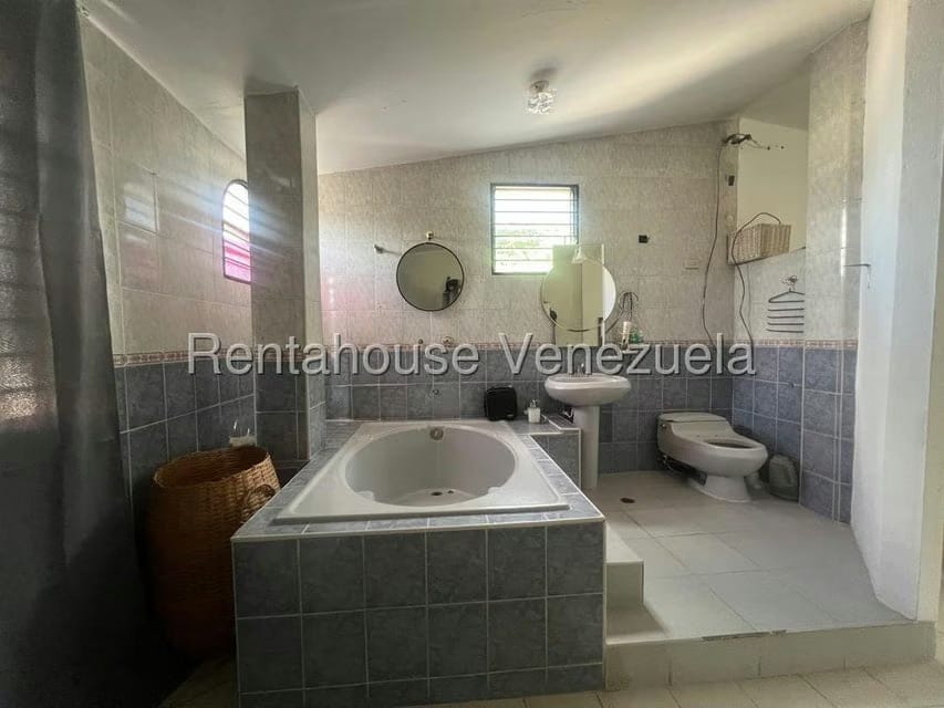 Casa (Multipes Niveles) en Venta en La Piedad Sur, Lara - 29