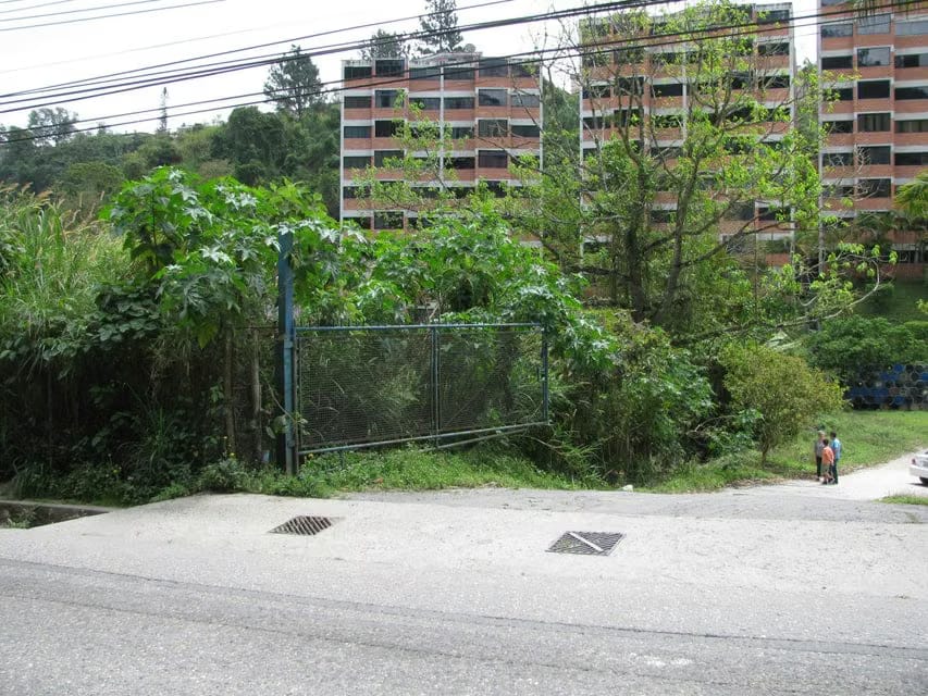 Terreno (Comercial) en Venta en Las Salias, Miranda - 3